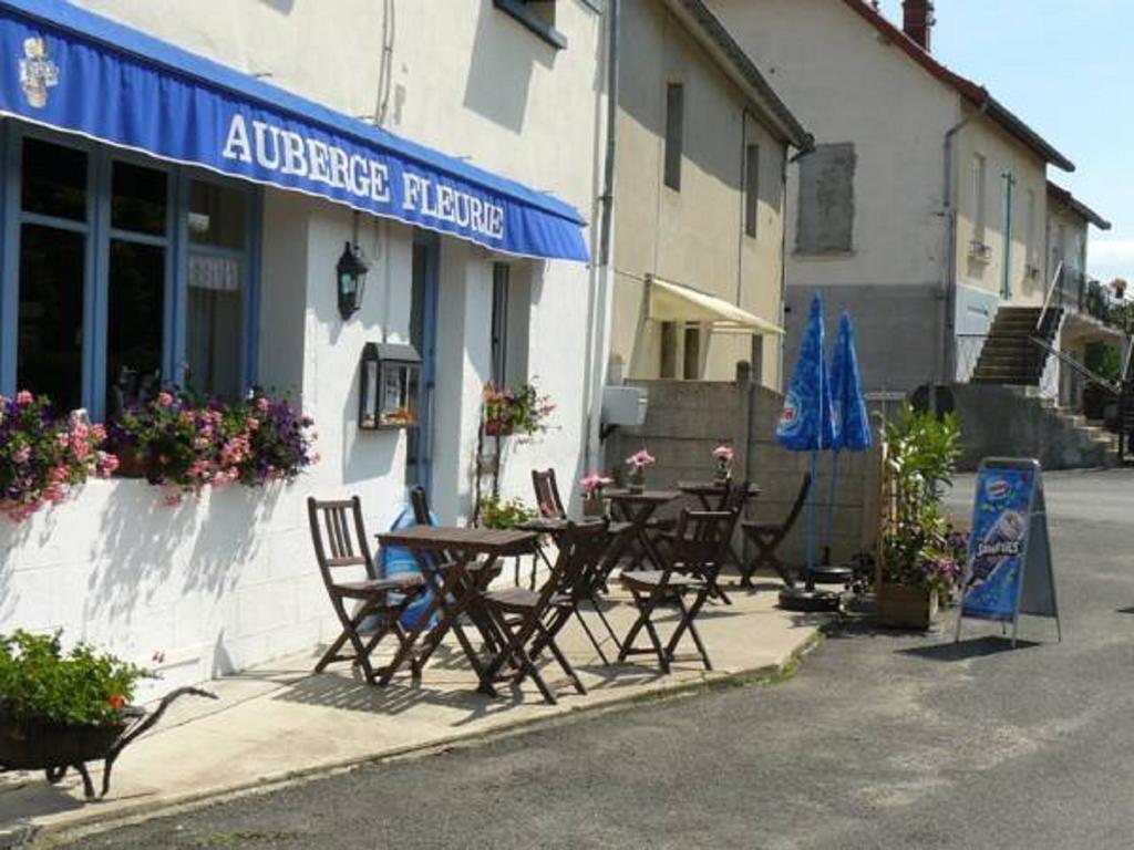 Auberge Fleurie Saint-Nizier-sur-Arroux Rum bild